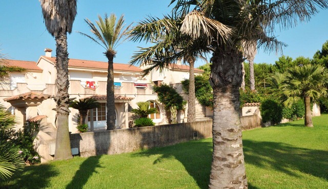 Lovely apartment for 5 people with WIFI, A/C, TV, terrace and pets allowed