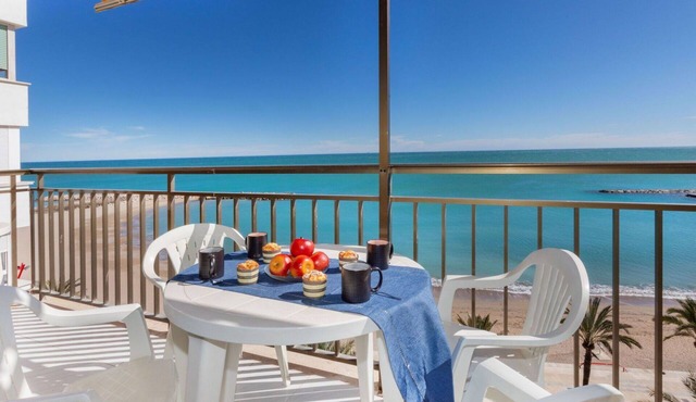 Lovely apartment for 6 guests with WIFI, TV, terrace and pets allowed