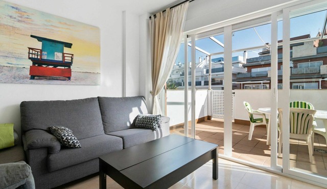 Lovely apartment for 6 guests with WIFI, A/C, pool, TV and terrace