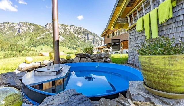 Lovely apartment for 4 guests with WIFI, TV, balcony and pets allowed