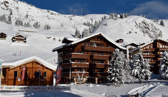Lovely apartment for 4 people with WIFI, TV and balcony
