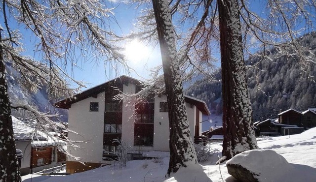 Lovely apartment for 4 people with WIFI, TV, balcony and parking