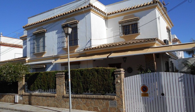 Lovely apartment for 4 people with WIFI, A/C, TV and terrace