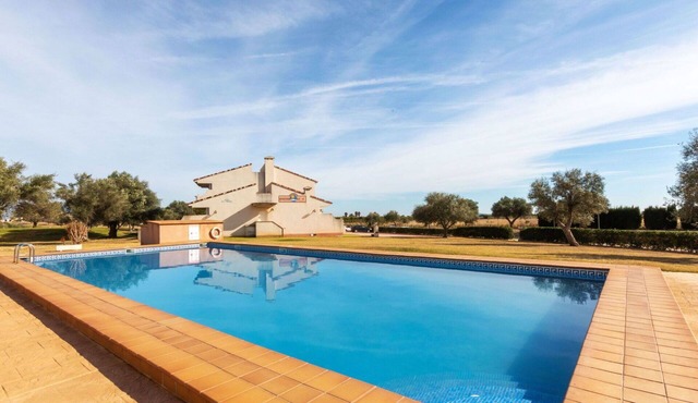 Lovely apartment for 4 guests with pool, A/C, WIFI, TV, terrace, pets allowed and parking
