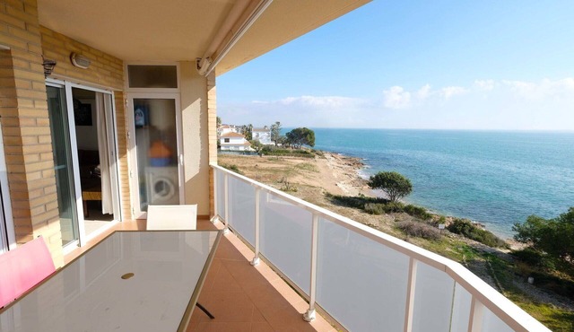 Lovely apartment for 6 guests with pool, A/C and balcony