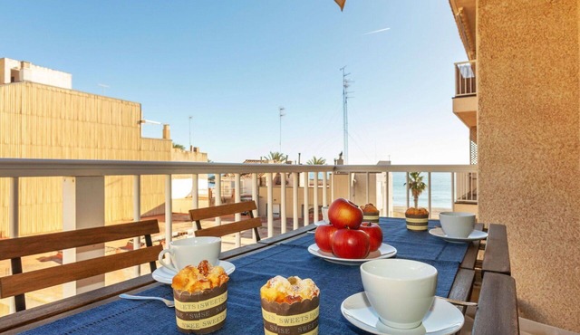 Lovely apartment for 4 people with WIFI, A/C, TV and terrace