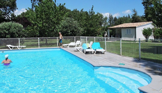 Lovely apartment in villa for 6 guests with pool, A/C, WIFI, TV, terrace and pets allowed