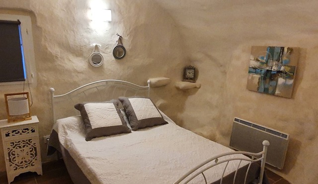 Lovely apartment, in a typical Balagne village. Calm and authentic