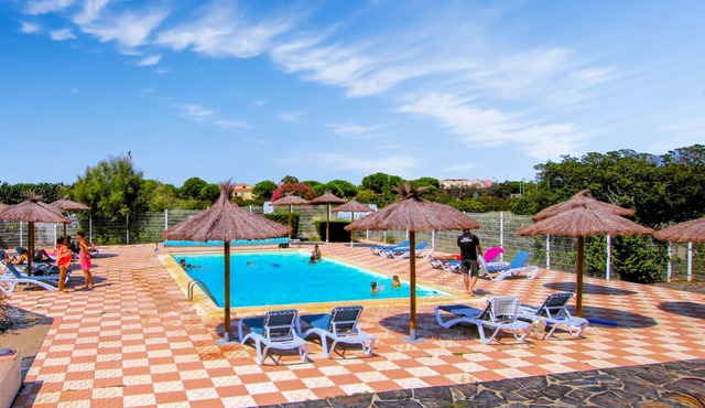 Lovely apartment in Le Barcarès with swimming pool