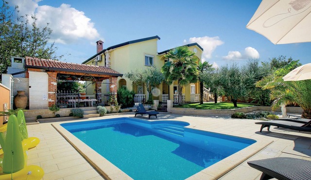 Lovely apartment in Kosinozici