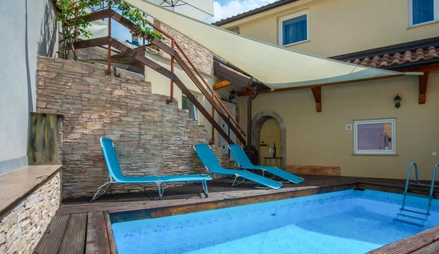 Lovely apartment in Veli Brgud with WiFi