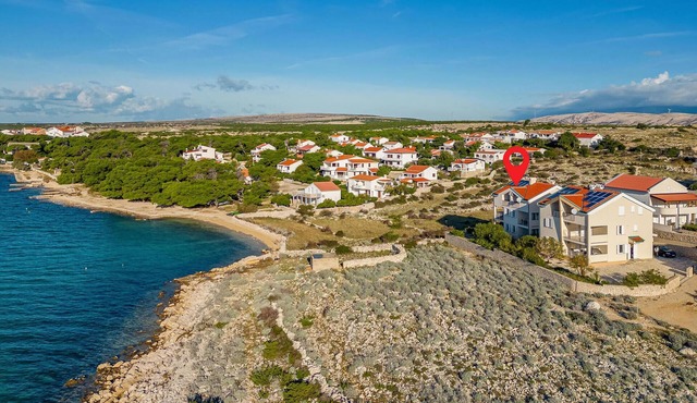Lovely apartment in Kosljun with house sea view