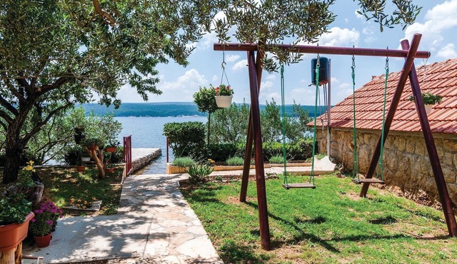 Lovely apartment in Krusevo with house sea view