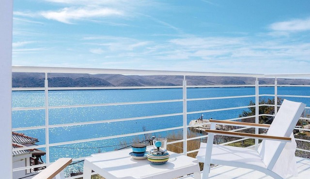 Lovely apartment in Miskovici with house sea view