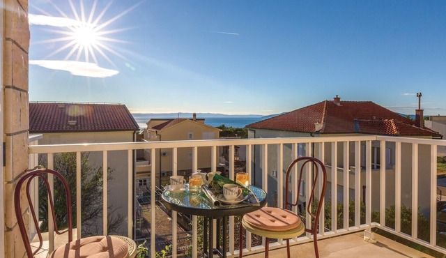 Lovely apartment in Makarska