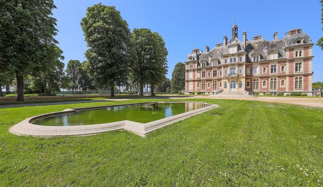 Lovely apartment in Ocquerre with swimming pool