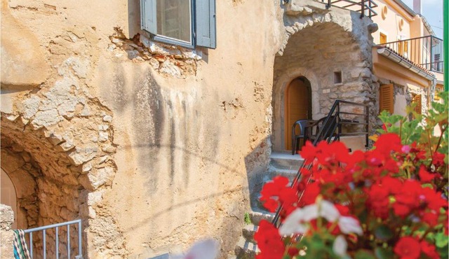 Lovely Apartment In Omisalj