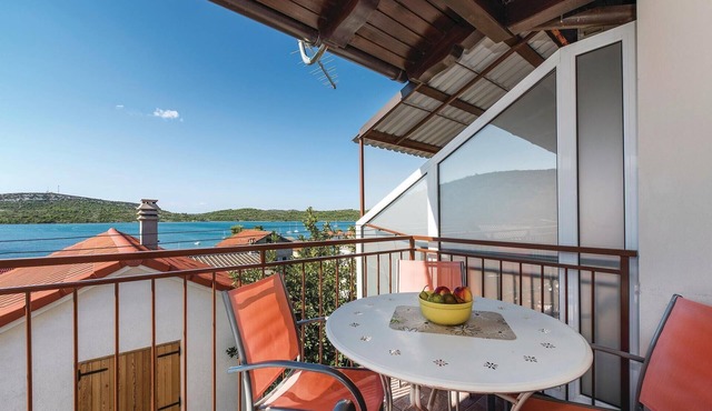 Lovely apartment in Pirovac with WiFi
