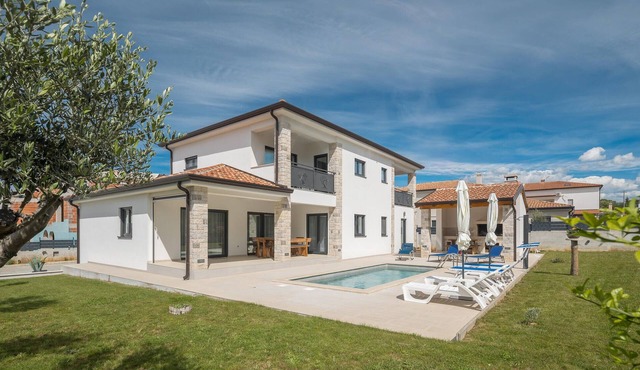 Lovely apartment in Porec with WiFi