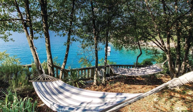 Lovely apartment in Rijeka with WiFi