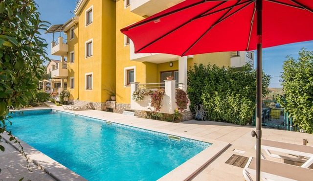Lovely apartment in Salatici with WiFi
