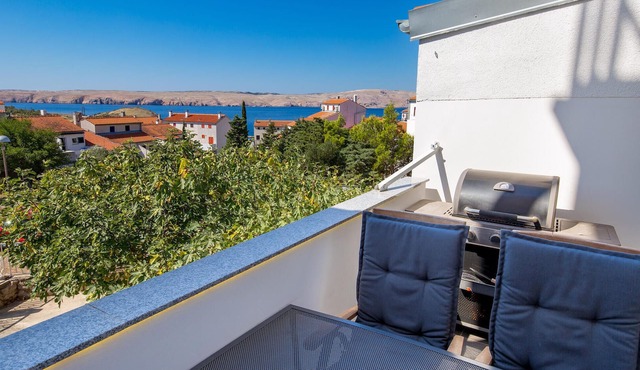 Lovely apartment in Stinica with WiFi