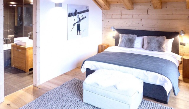 Lovely apartment in villa for 10 guests with WIFI, TV and balcony