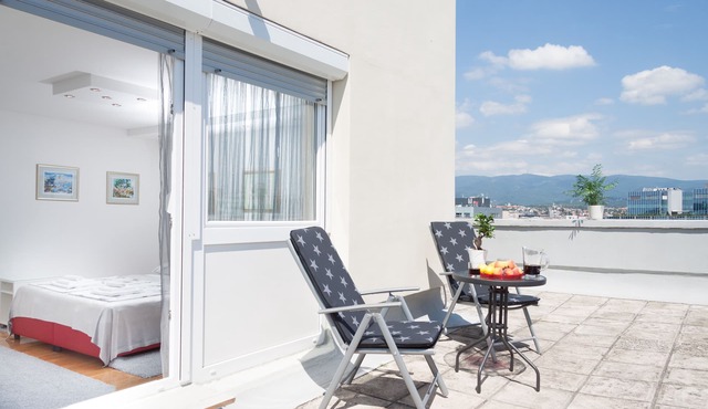 Lovely apartment with a terrace and a city view