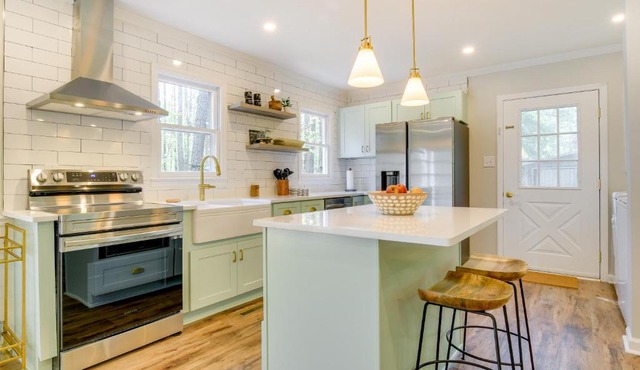 Lovely Apex Vacation Rental on 7 Acres!