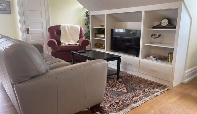 Lovely Apt #3 Historic Building Stadium District