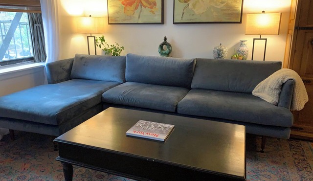 Lovely Apt with Queen Bed & Queen Murphy Bed, Close to Subway, Sleeps 4
