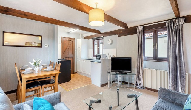 Lovely barn in a beautiful setting with swimming pool.