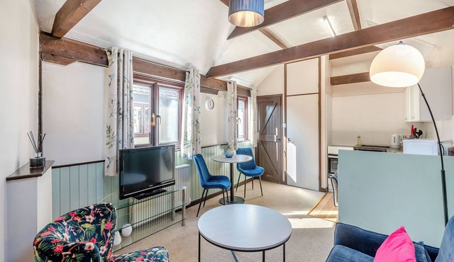 Lovely barn in a beautiful setting with swimming pool.