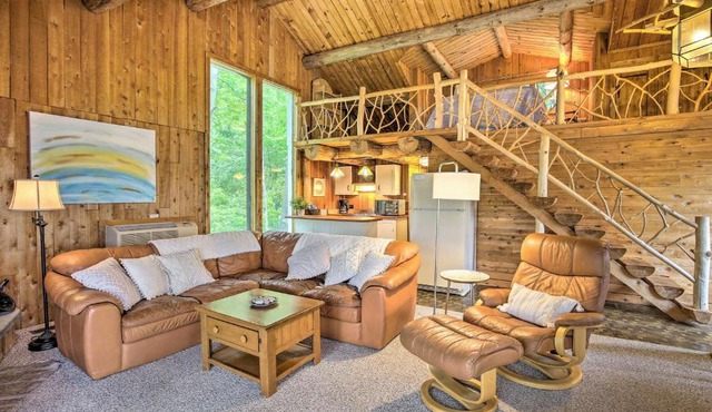 Lovely Birchwood Retreat on Red Cedar Lake!