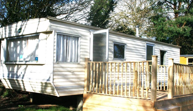 Lovely Bk Calypso Bluebird 6 berth Holiday Caravan