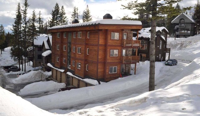 Lovely Black Diamond Condo at Whitefish Resort