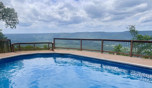 Lovely bluff home atop Lookout Mountain with seasonal pool and incredible views.