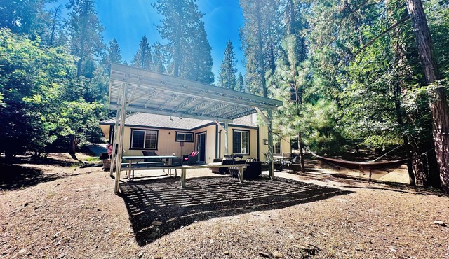 Lovely cabin/Lake Access/ArnoldCa