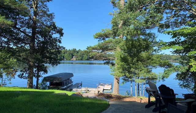 Lovely cabin on Balsam Lake! A relaxing getaway with fabulous sunsets!