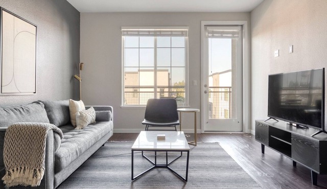 Lovely Campbell 1BR w/ Pool, Gym & W/D, nr Netflix, by Blueground