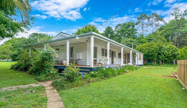 Lovely, charming cottage close to the beach & river - Near BRUNSWICK HEADS/SGB