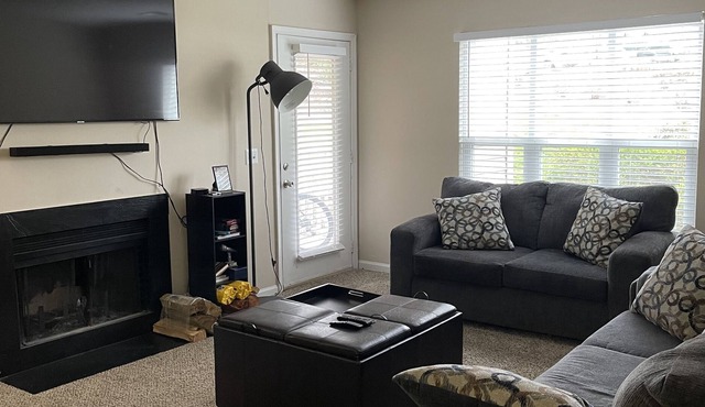 Lovely City of Medicine 1 Bedroom - 12 minutes to UNC Chapel Hill