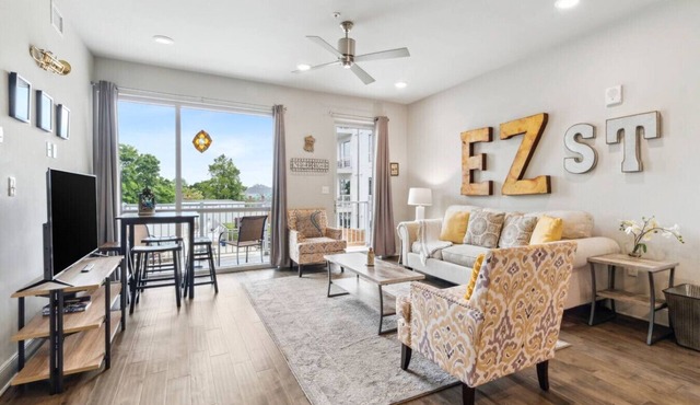 Lovely Condo in the Bywater. Great Nola Location!