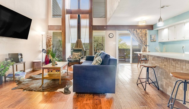Lovely condo with Olympic-size pool, central AC, balcony, & washer/dryer