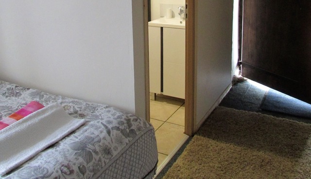 Lovely cottage for 4 with private pool & stunning views