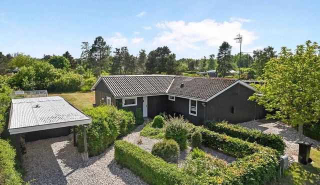 Lovely cottage full of holiday atmosphere