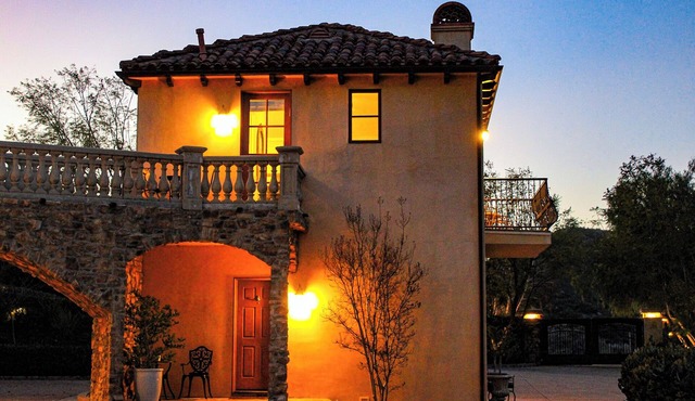 Lovely cottage/gorgeous views/minutes from Six Flags