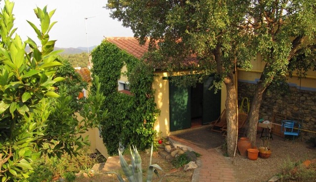 Lovely cottage in a picturesque village - 20 minutes drive to the beach