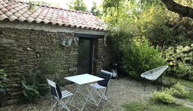 Lovely cottage in a green and quiet setting!