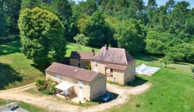 Lovely cottage in the middle of nature with private pool!